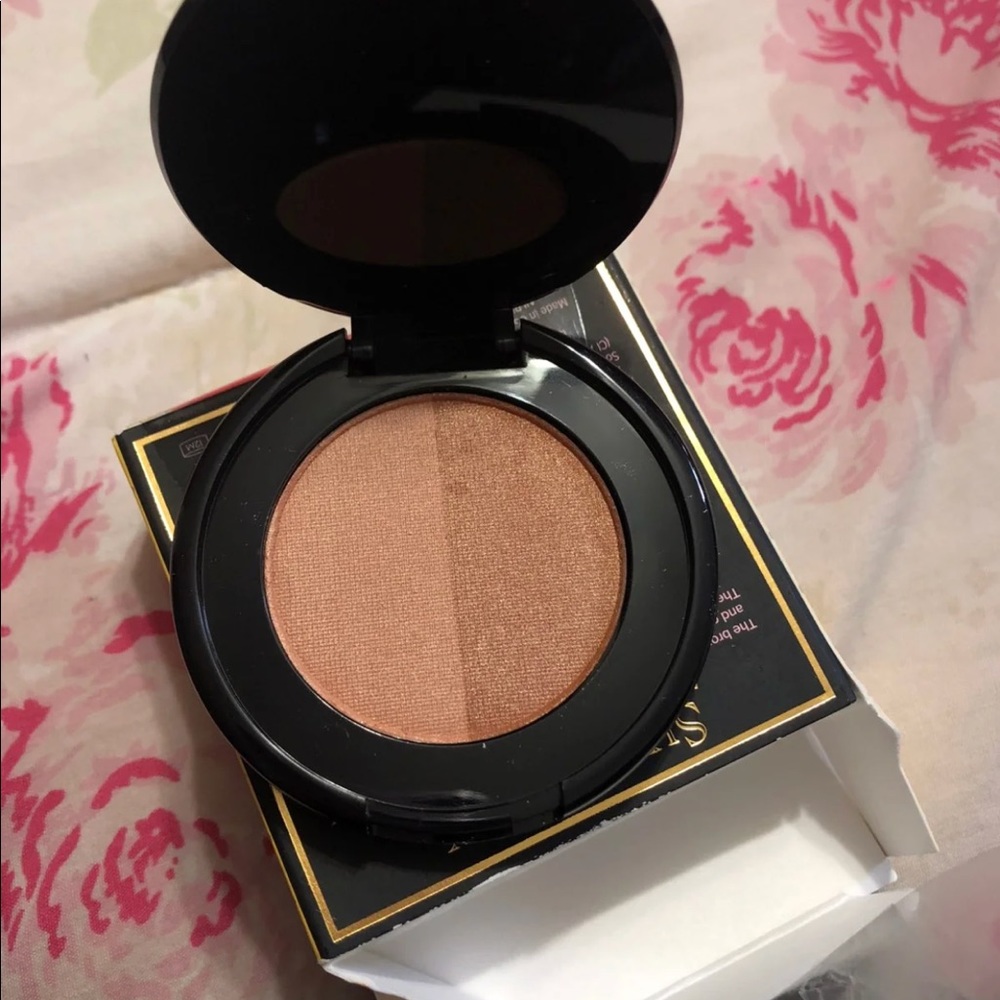 Too faced sun bunny
